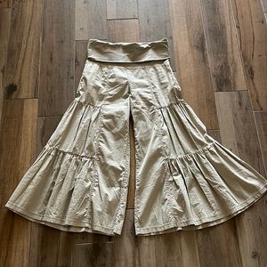 XCVI side tier palazzo wide cropped pants size S